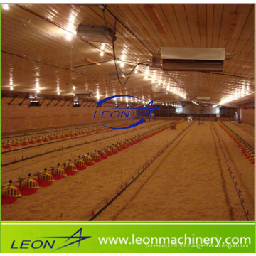 Système d&#39;alimentation semi-automatique pour poulets de chair série Leon pour ferme avicole